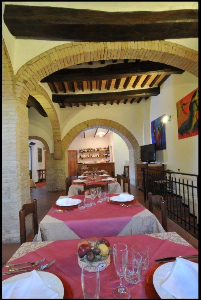 Agriturismo La Ginestrella Civitella D'Arna エクステリア 写真