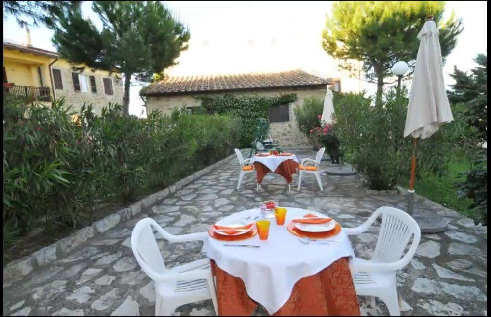 Agriturismo La Ginestrella Civitella D'Arna エクステリア 写真