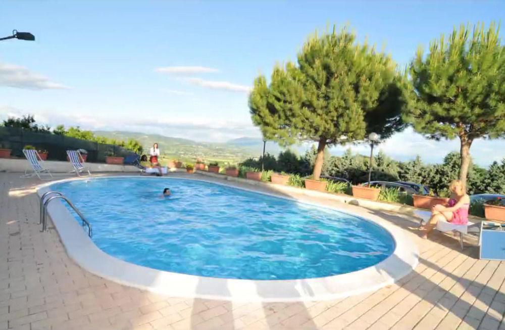Agriturismo La Ginestrella Civitella D'Arna エクステリア 写真