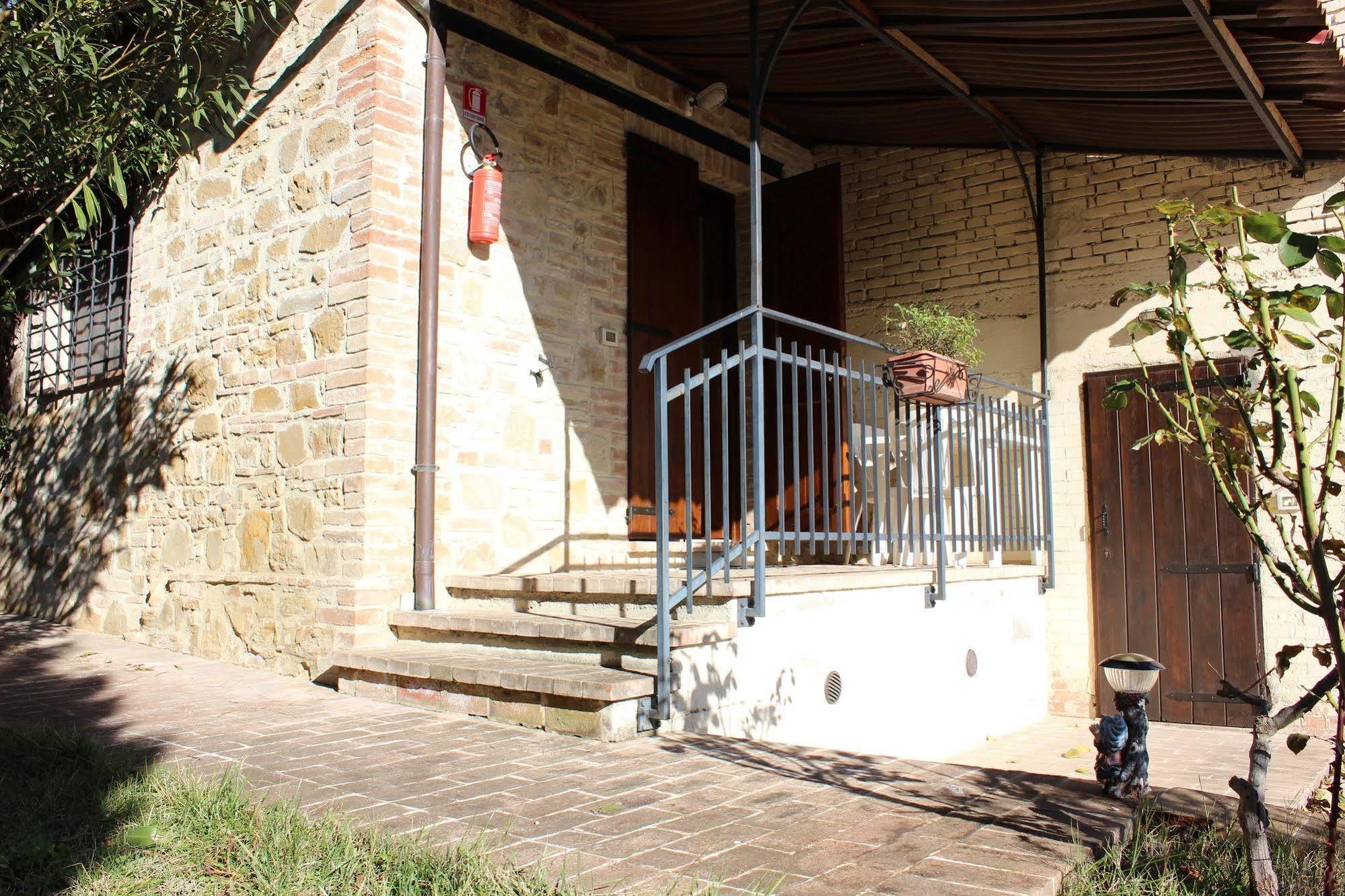 Agriturismo La Ginestrella Civitella D'Arna エクステリア 写真