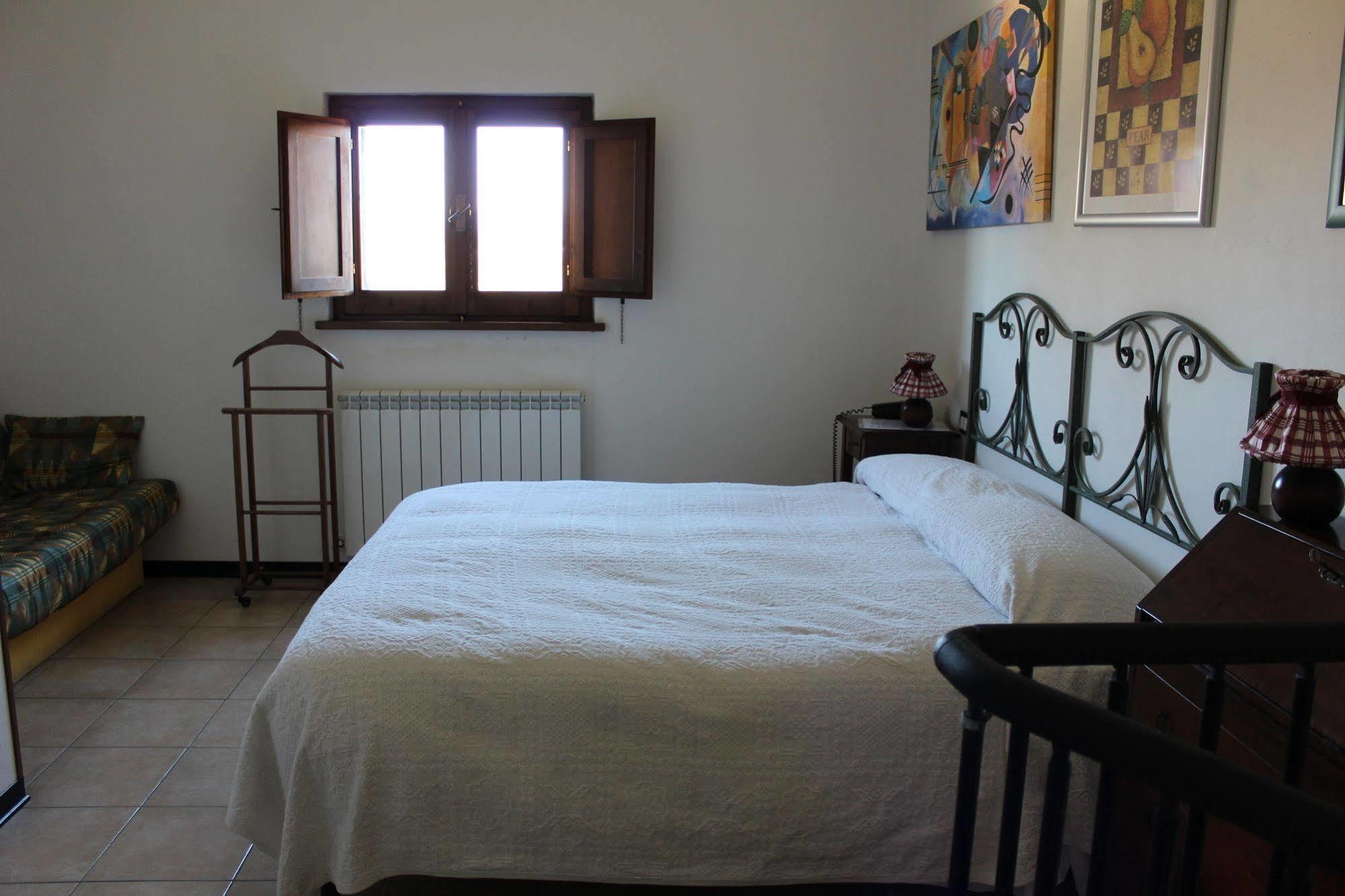 Agriturismo La Ginestrella Civitella D'Arna エクステリア 写真