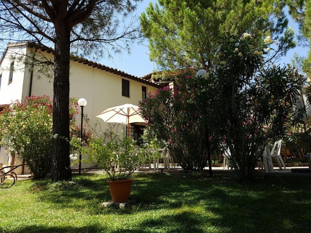 Agriturismo La Ginestrella Civitella D'Arna エクステリア 写真