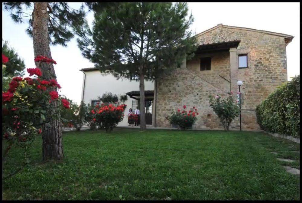 Agriturismo La Ginestrella Civitella D'Arna エクステリア 写真